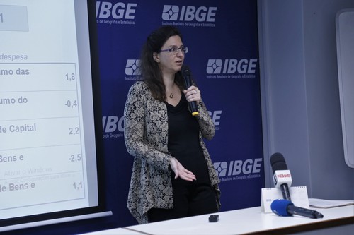 Rebeca Palis, coordenadora de Contas Nacionais do IBGE, durante apresentacao.