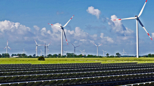 Imagem ilustrativa sobre wind turbines renewable energy